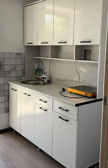 Кок-Жар
1 комната
этаж 1/2
косметический ремонт 
цена 25000
