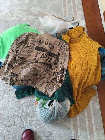 гап: Большой микс одежды в мешках Состав по фото: - Свитера и джемперы — 1