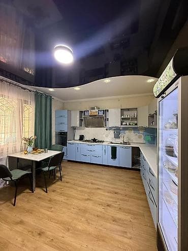 дом 3 комнаты: 250 м², 6 комнат, Парковка — 10