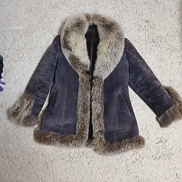 Теплая зимняя дубленка. Натуральный мех. Размер 48-50 at lalafo.kg Теплая зимняя дубленка. Натуральный мех. Размер 48-50