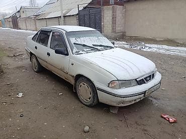 Daewoo Nexia: 2004 г., 1.6 л, Механика, Бензин, Седан