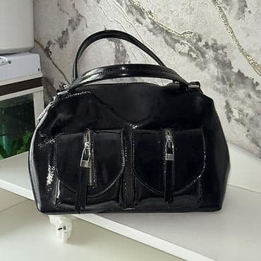 michael cors: Новая женская сумка из глянцевой чёрной экокожи. - Форма: мягкая, с — 1