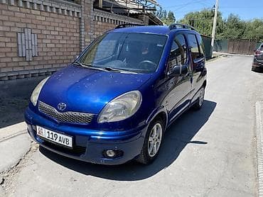 Toyota Yaris Verso: 2005 г., 1.3 л, Механика, Бензин, Минивэн — 4