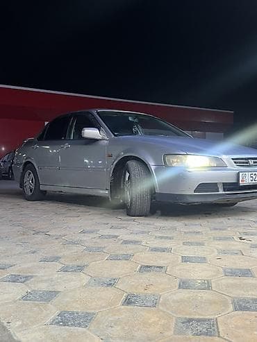 бампер на ешку: Honda Accord: 2000 г., 1.8 л, Автомат, Бензин, Седан — 1