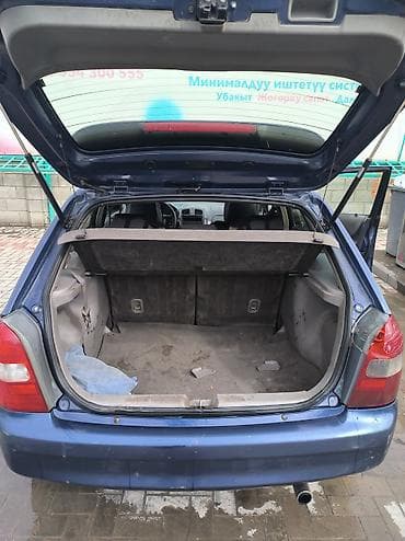 продаю бетономешалки: Mazda 323: 2001 г., 1.6 л, Механика, Бензин, Хэтчбэк — 7