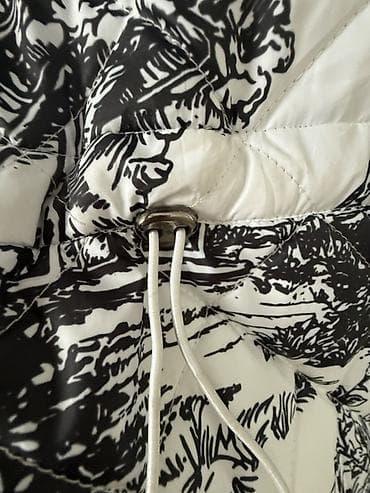 пончо: Стеганое пончо-куртка Valentina, размер 48-52 Почти новое - Фасон — 5