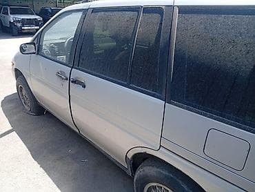 портер 2 салон: Nissan Prairie: 1990 г., Механика, Бензин, Минивэн — 8