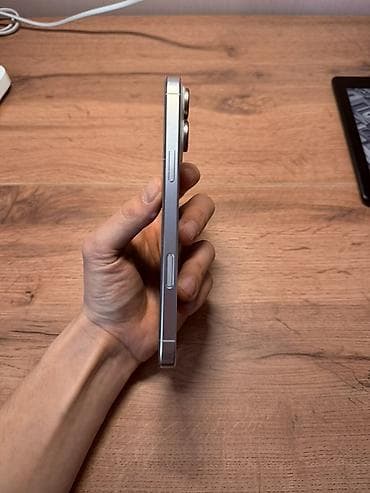 samsung edge: IPhone 16 Pro Max, Б/у, 256 ГБ, White Titanium, Защитное стекло, Чехол, 93 % — 6