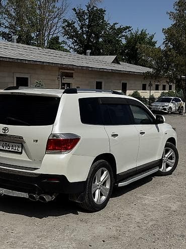 210 задний бампер: Toyota Highlander: 2011 г., 3.5 л, Автомат, Бензин, Кроссовер — 7