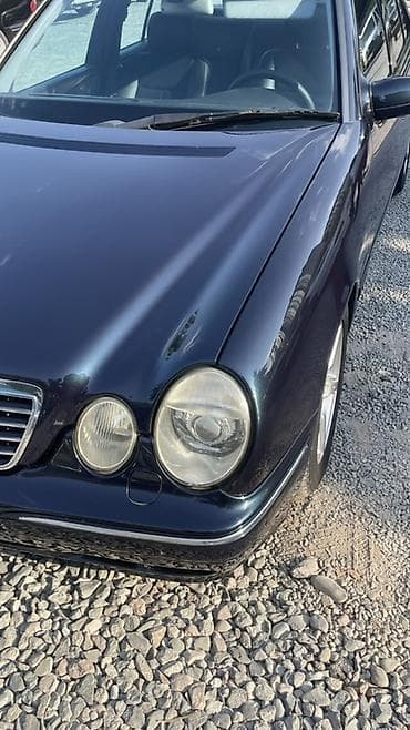 e500 124: Mercedes-Benz E-Class: 2000 г., Седан — 4