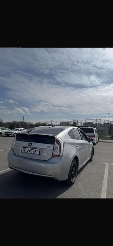 тайота кайландер: Toyota Prius: 2015 г., 1.8 л, Вариатор, Гибрид, Хэтчбэк — 4