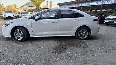 Транспорт: Toyota Levin: 2021 г., 1.8 л, Автомат, Гибрид, Седан — 2
