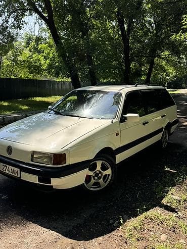 Volkswagen Passat: 1989 г., 1.8 л, Механика, Бензин, Универсал
