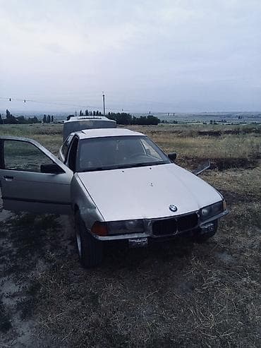 Унаа сатуу: BMW 3 series: 1990 г., 1.8 л, Кол менен иштөөчү, Бензин, Седан — 4