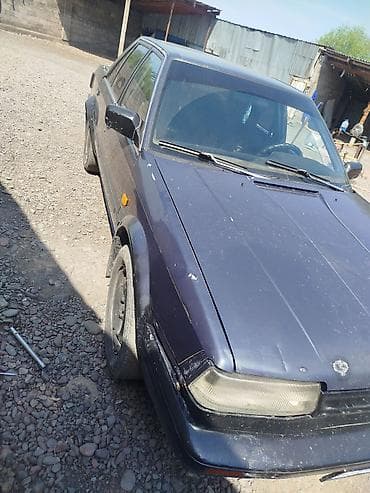 old man: Nissan Bluebird: 1986 г., 2 л, Бензин, Седан — 3