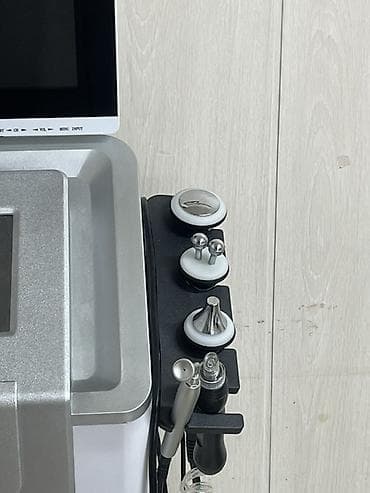 Многофункциональный аппарат для косметологии (HydraFacial и смежные — 3