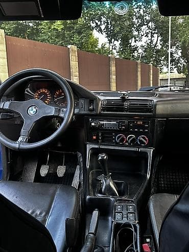 транс: BMW 5 series: 1990 г., Механика, Седан — 6