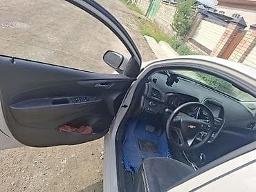 кассеты аудио: Chevrolet : 2018 г., 0.1 л, Автомат, Бензин, Хэтчбэк — 3