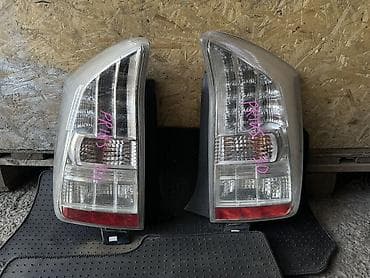 prius plus: Комплект стоп-сигналов Toyota 2010 г., Б/у, Оригинал, Япония — 1