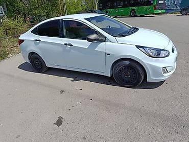 Hyundai Solaris: 2013 г., Автомат, Бензин, Седан