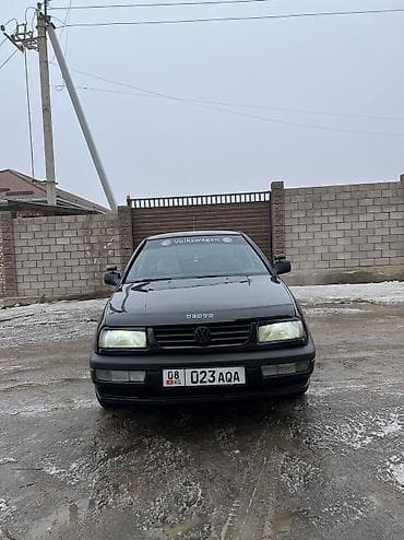 s 350: Volkswagen Vento: 1994 г., 1.8 л, Механика, Бензин, Седан — 3