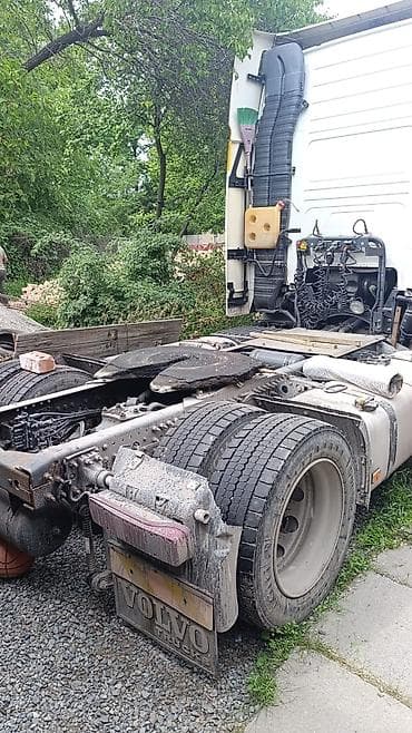 daf 75: Тягач, Volvo, 2005 г., Тентованный — 2