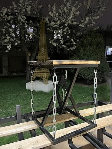 Столик-«левитация» в индустриальном стиле. Описание: - Визуальный