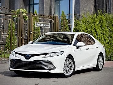 camri: Toyota Camry: 2019 г., Гибрид, Седан — 2