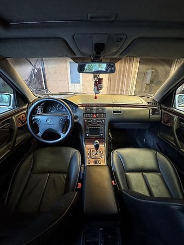 ешка 220: Mercedes-Benz E-Class: 2001 г., 3.2 л, Автомат, Бензин, Универсал — 3