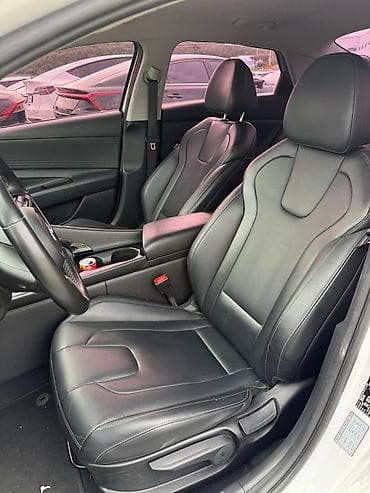 панель машины: Hyundai Avante: 2020 г., Автомат, Гибрид, Седан — 7