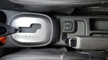 Транспорт: Chevrolet Spark: 2016 г., 1 л, Вариатор, Бензин, Хэтчбэк — 5