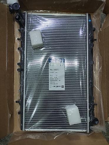 primera: NISSAN PRIMERA (P-10) 1990 до 1996 радиатор охлаждения (WXQP) — 1