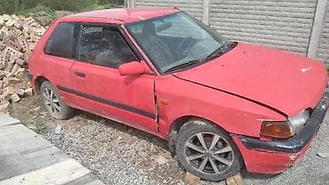 mazda familya: Mazda 323: 1993 г., 1.6 л, Ручные, Бензин, Купе — 2