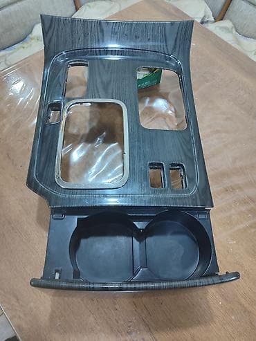 Щитки приборов: Центральная консоль Toyota — 2