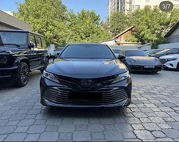 Продажа авто: Toyota Camry: 2018 г., Гибрид — 9