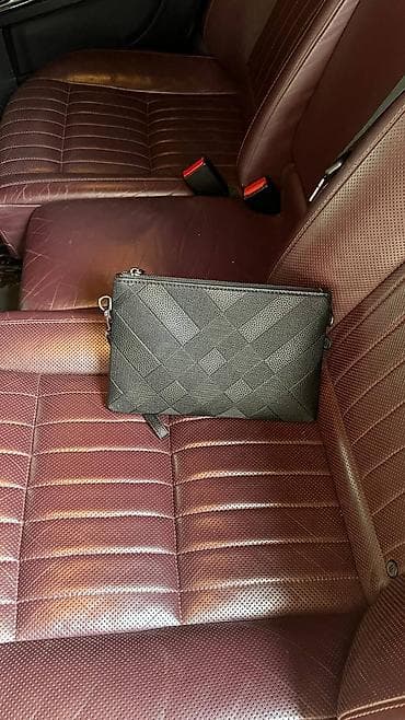 Мужская клатч-сумка/барсетка Описание: - Компактный аксессуар