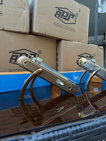 ручки с камнями для кухонной мебели: Дверная ручка, Для межкомнатных дверей, Металлические, Без установки — 3