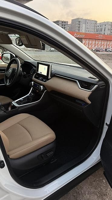 rav 4 2018: Toyota RAV4: 2023 г., 2.5 л, Вариатор, Бензин, Кроссовер — 7