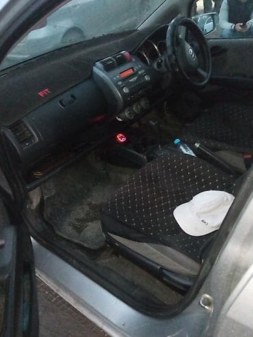 i vtec: Honda Fit: 2001 г., 1.3 л, Вариатор, Бензин, Хэтчбэк — 5