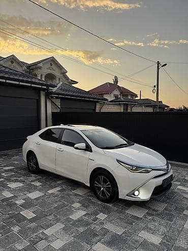 фары 34: Toyota Corolla: 2016 г., 1.8 л, Автомат, Гибрид, Седан — 3