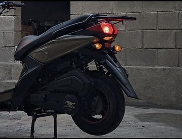 скутер водный: Тип скутера Yamaha, 150 куб. см, Бензин — 5