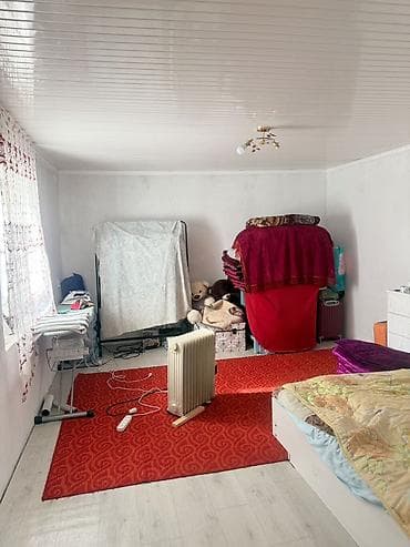 продаю дом г кайынды: Продаётся дом с участком. - Жилое помещение с двумя комнатами — 1