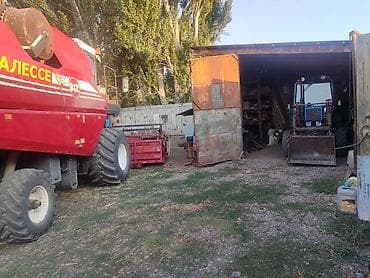 трактор 82 1: Продаю комбайн Палессе 812 зерновой жаткой Один хозяин покупали новым — 3