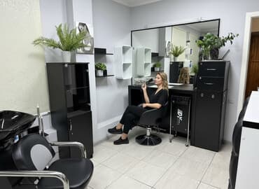 офисы в бишкеке: Парикмахер Колорист. Аренда места. Цум — 1