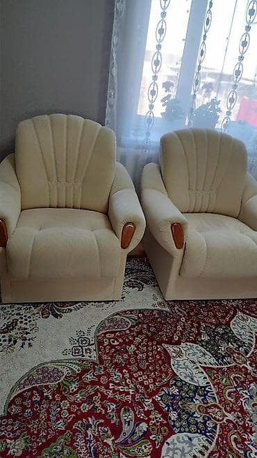 Прямые диваны: Прямой диван, Б/у — 3