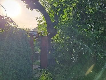 Дома: Продаётся Квартира ( Пол Дома ) хозпостройками. По экспликации — 8