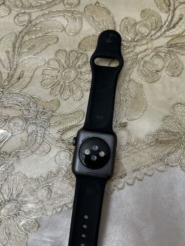 Apple Watch: Apple Watch 3 series 38mm
Стекло целое на фото в защитке — 2