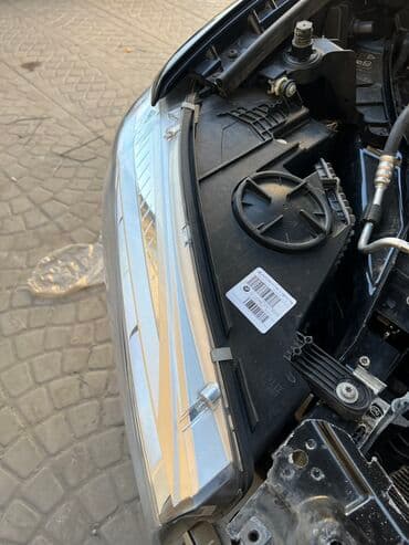 led туманки: Передняя правая фара BMW 2017 г., Б/у, Оригинал, США — 2