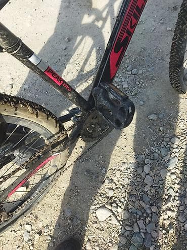 Игрушечный джип-миниатюра - Компактная модель внедорожника в масштабе