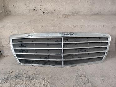 Решетки радиатора: Решетка радиатора Mercedes-Benz 2025 г., Новый, Оригинал — 1